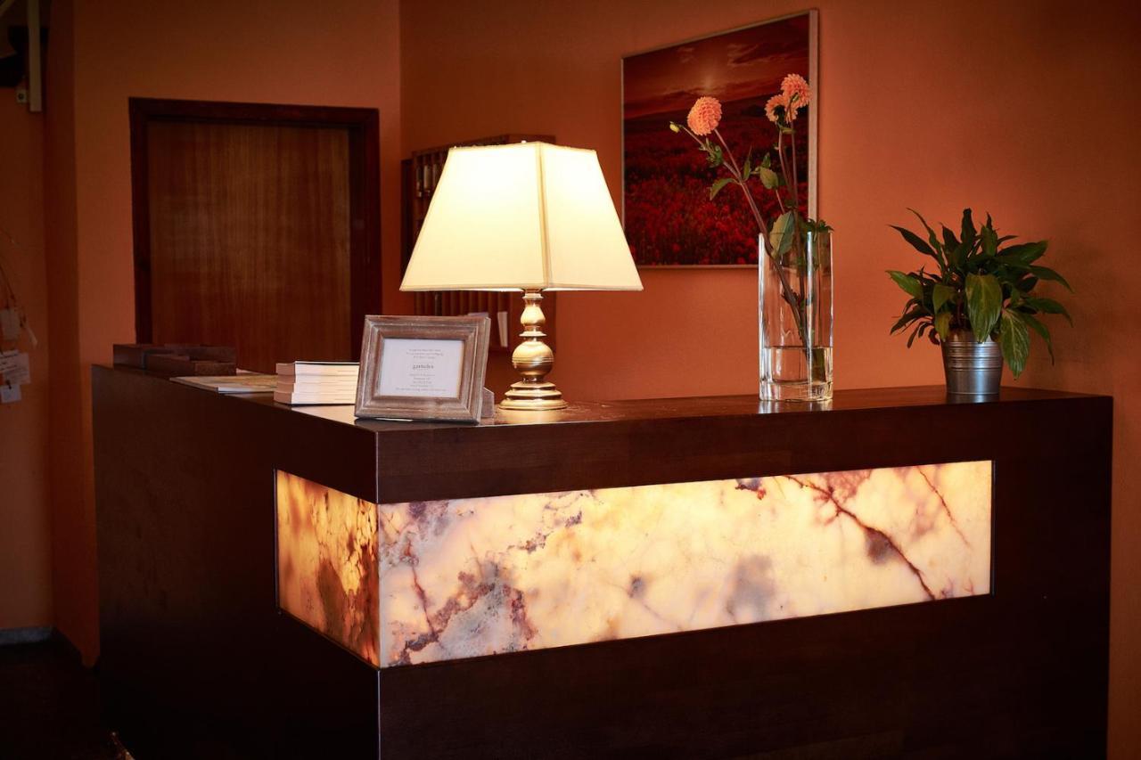 Hotel - Restaurant Soleo Krumpendorf Екстер'єр фото