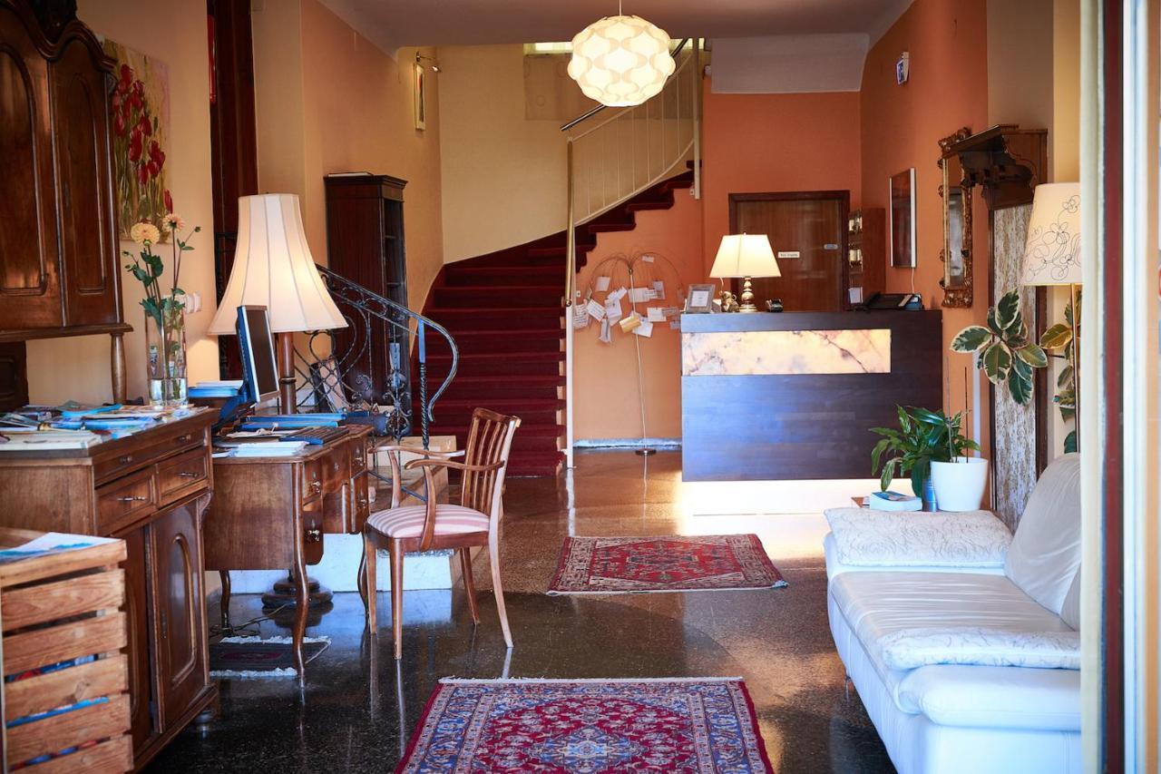 Hotel - Restaurant Soleo Krumpendorf Екстер'єр фото